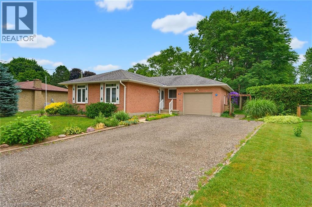 65 LYNDHURST Avenue - 3