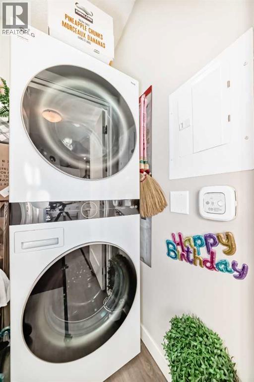 #405 10 Walgrove Walk SE - 30