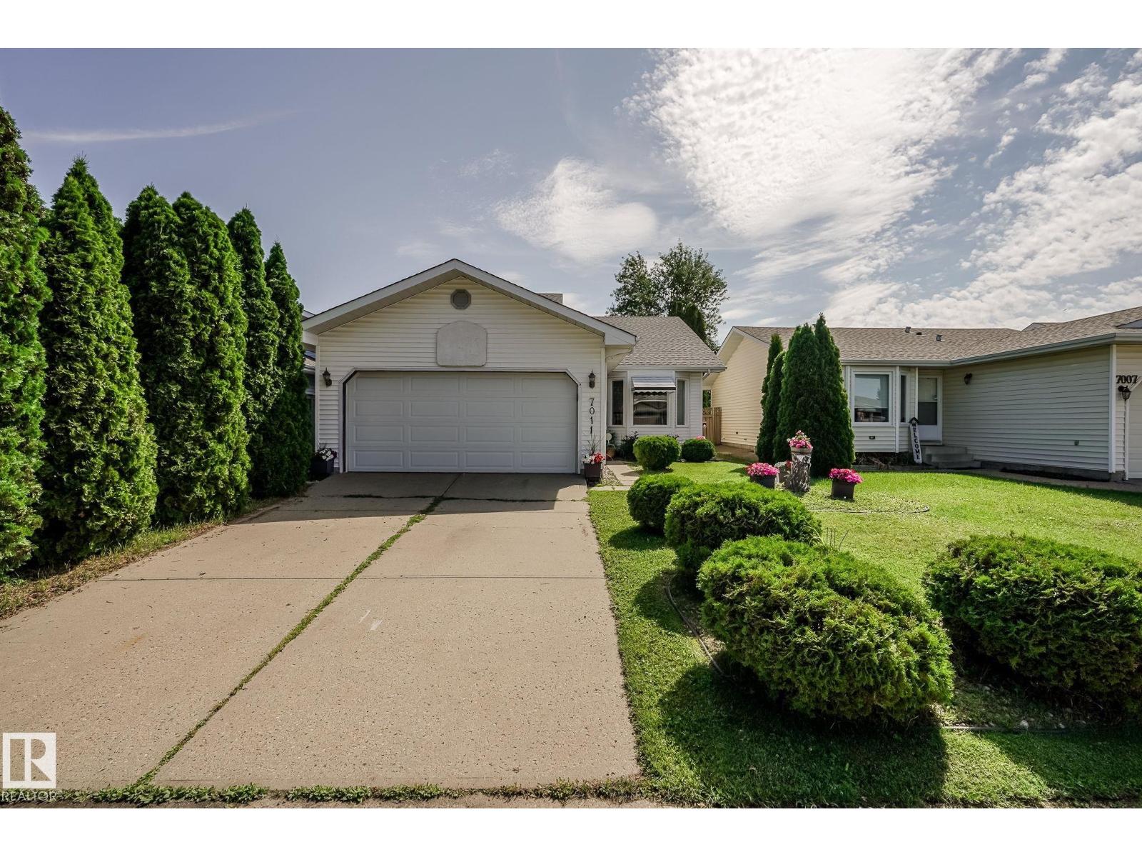 7011 190 ST NW - 2