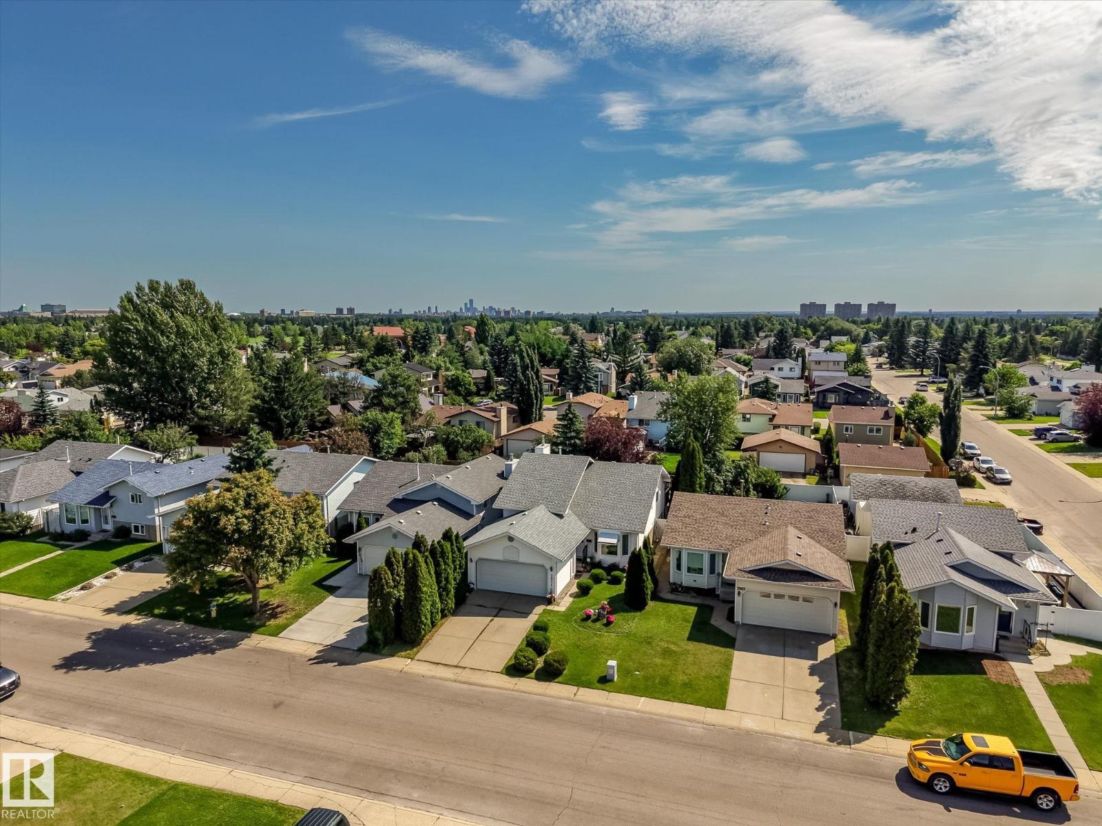 7011 190 ST NW - 60