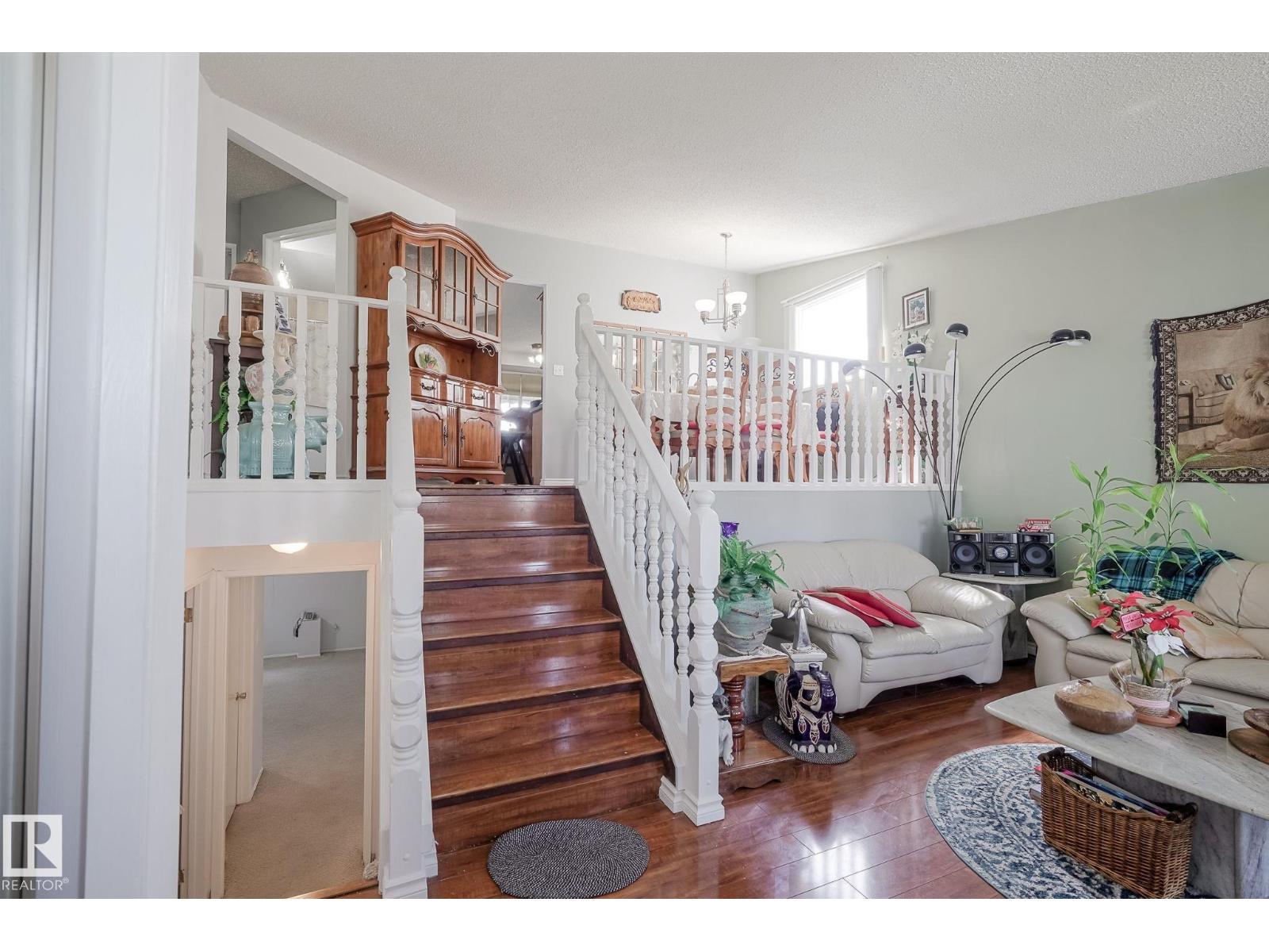 7011 190 ST NW - 12