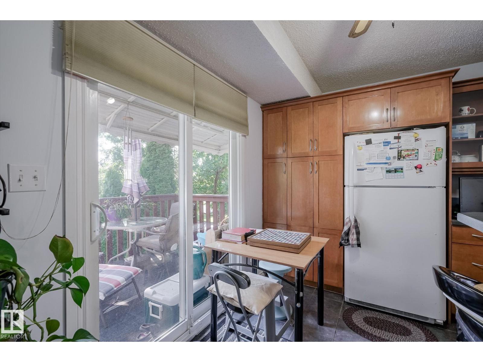 7011 190 ST NW - 20