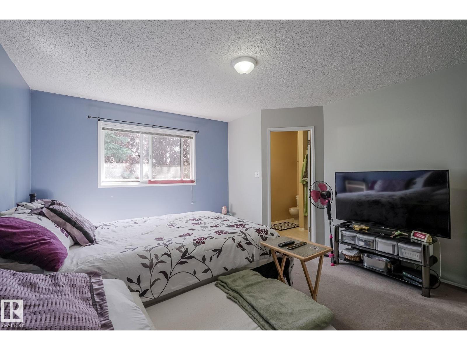 7011 190 ST NW - 23