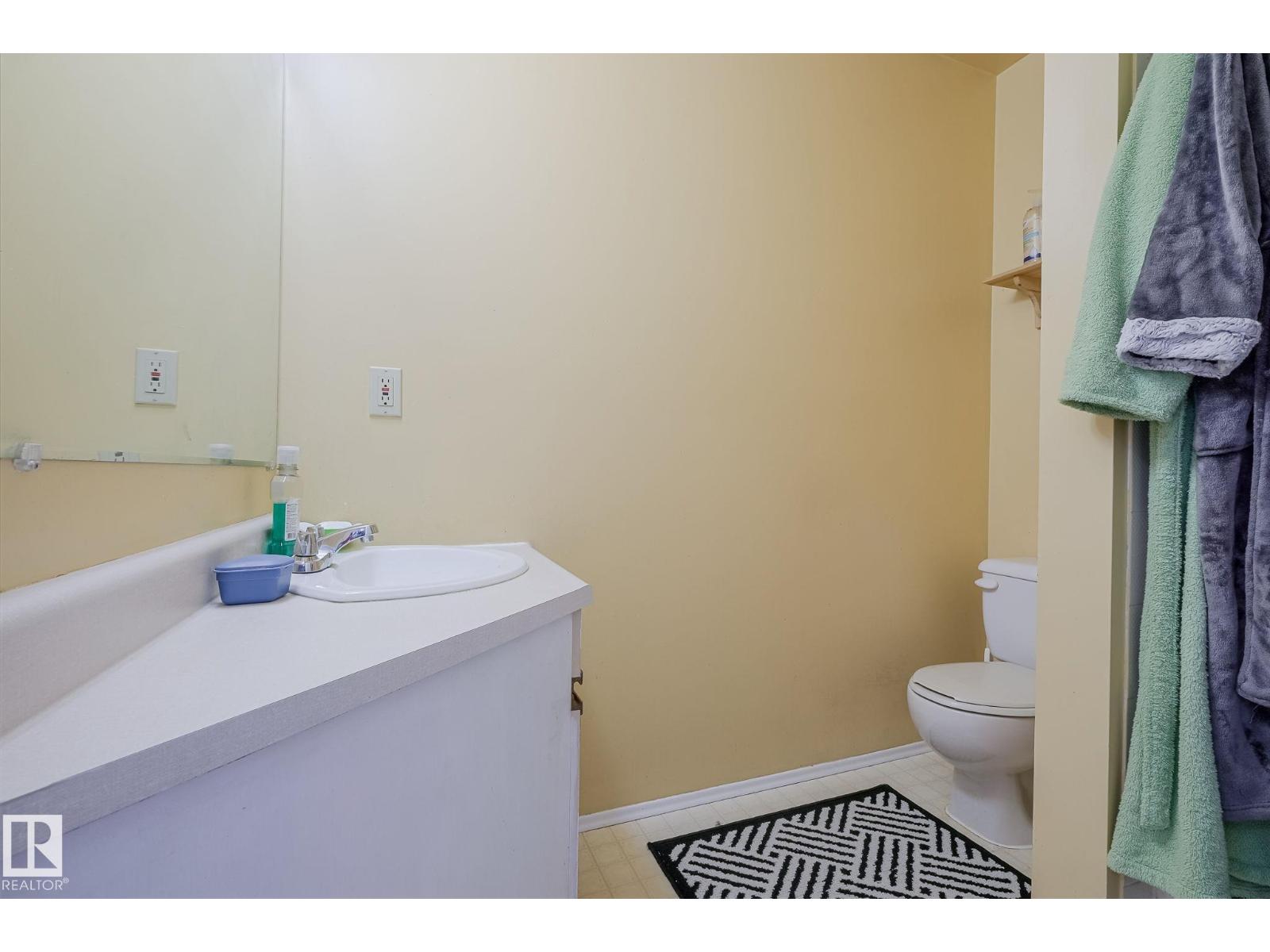 7011 190 ST NW - 25