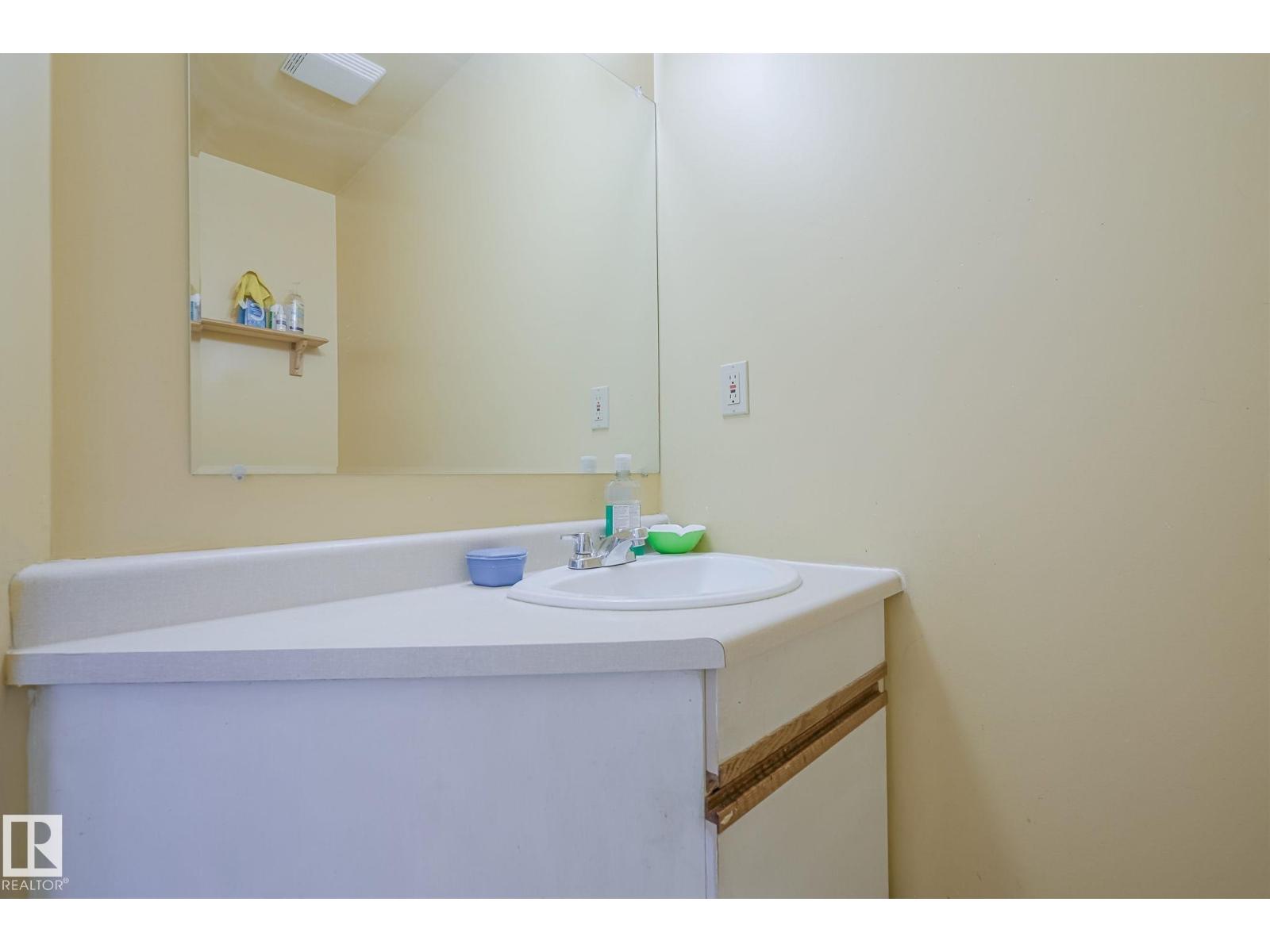 7011 190 ST NW - 26