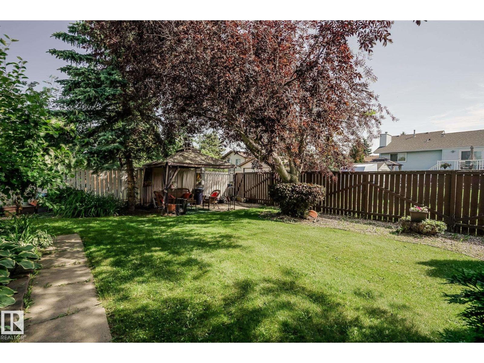 7011 190 ST NW - 55