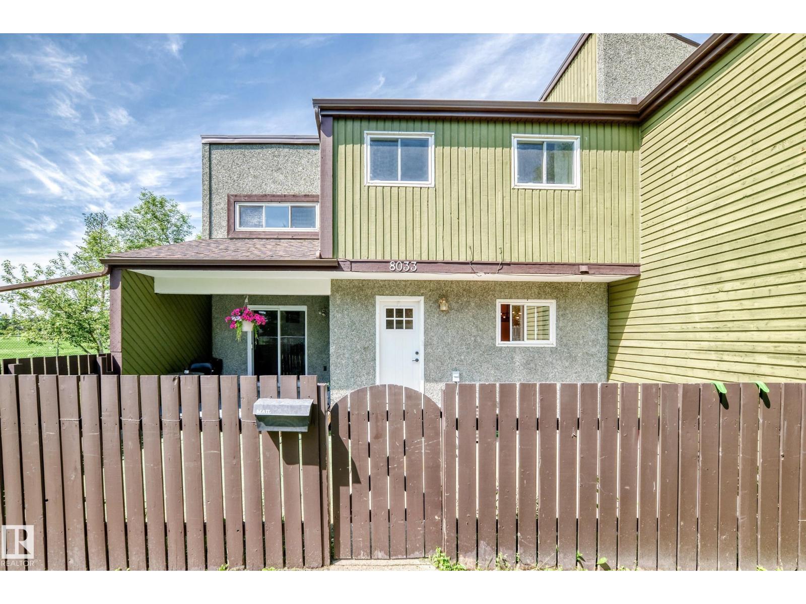 8033 27 AV NW - 1