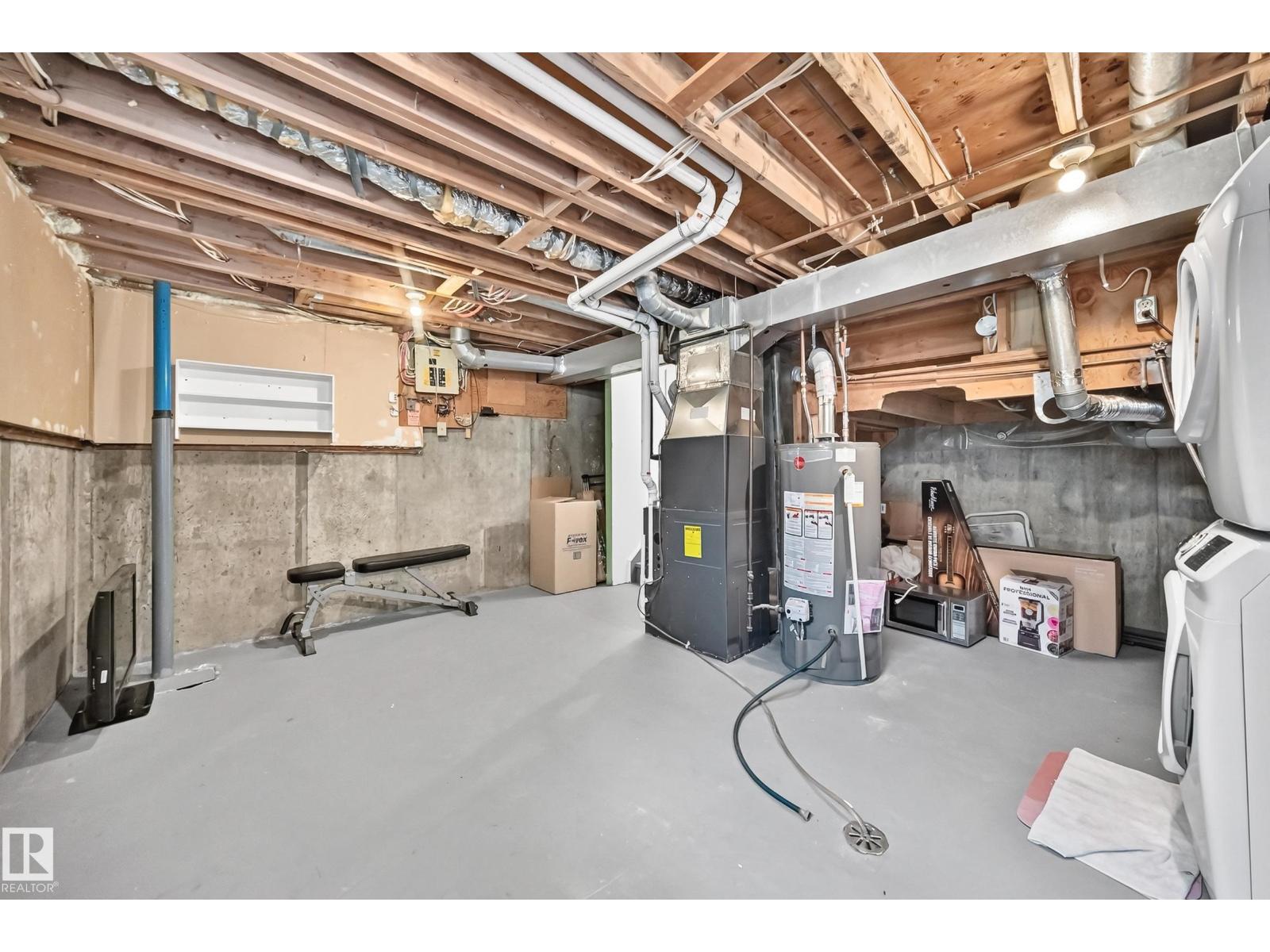 8033 27 AV NW - 36