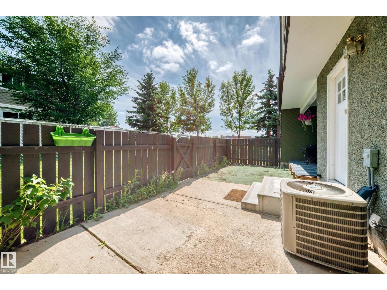 8033 27 AV NW - 38