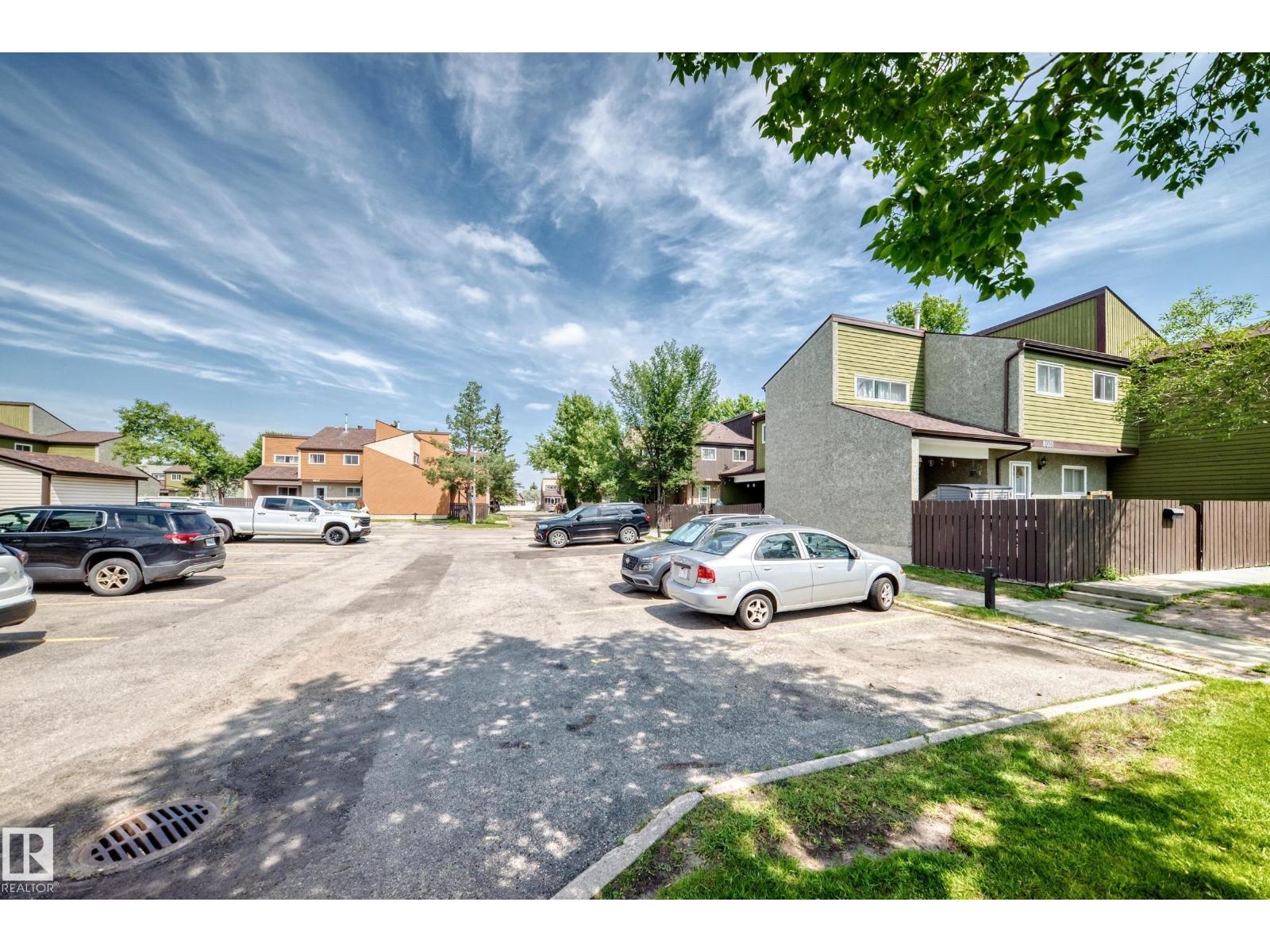 8033 27 AV NW - 42