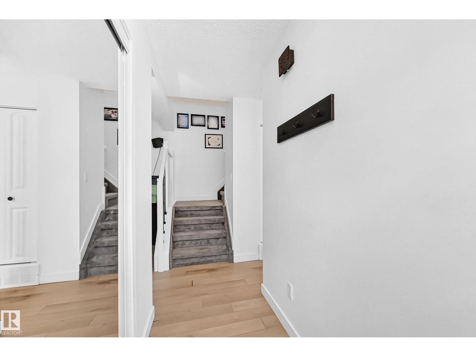 8033 27 AV NW - 6