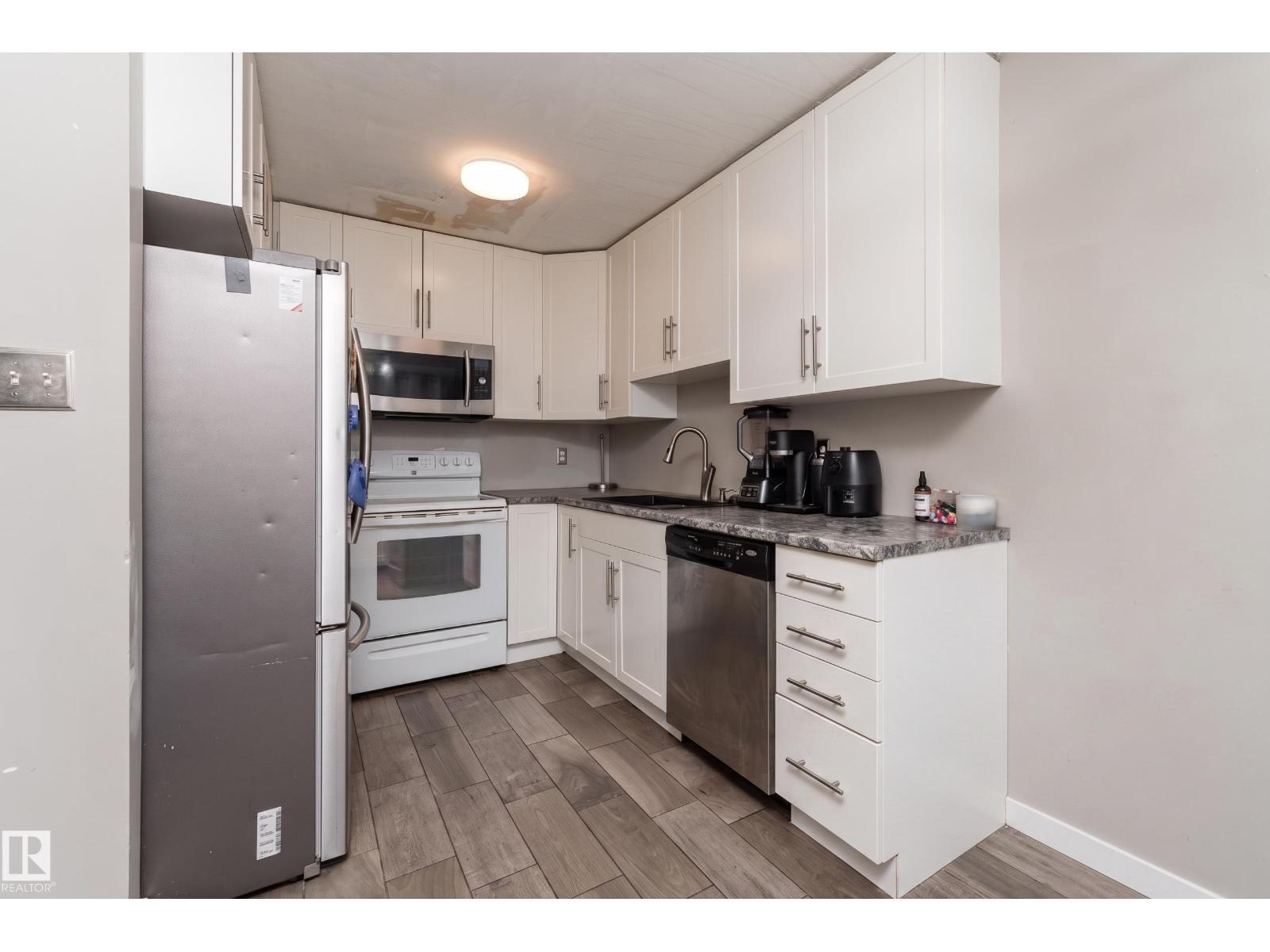 #2 4707 126 AV NW - 10