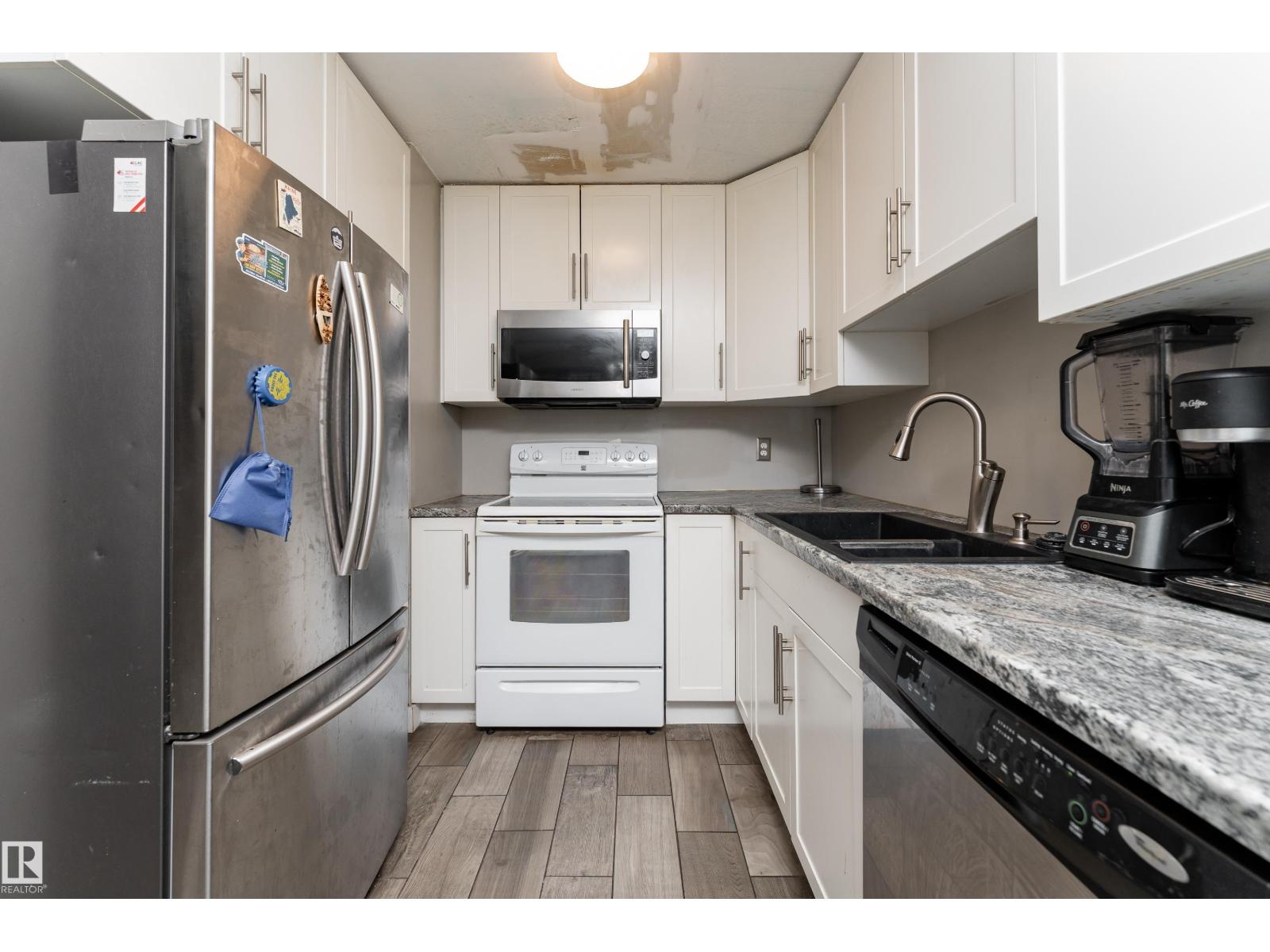 #2 4707 126 AV NW - 11
