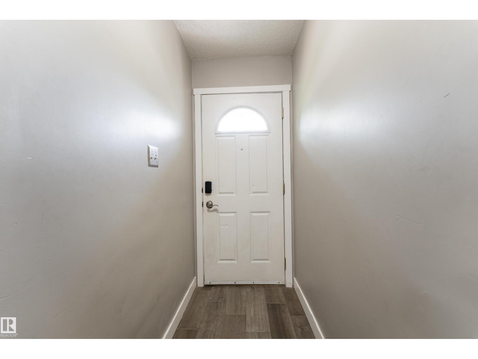#2 4707 126 AV NW - 3