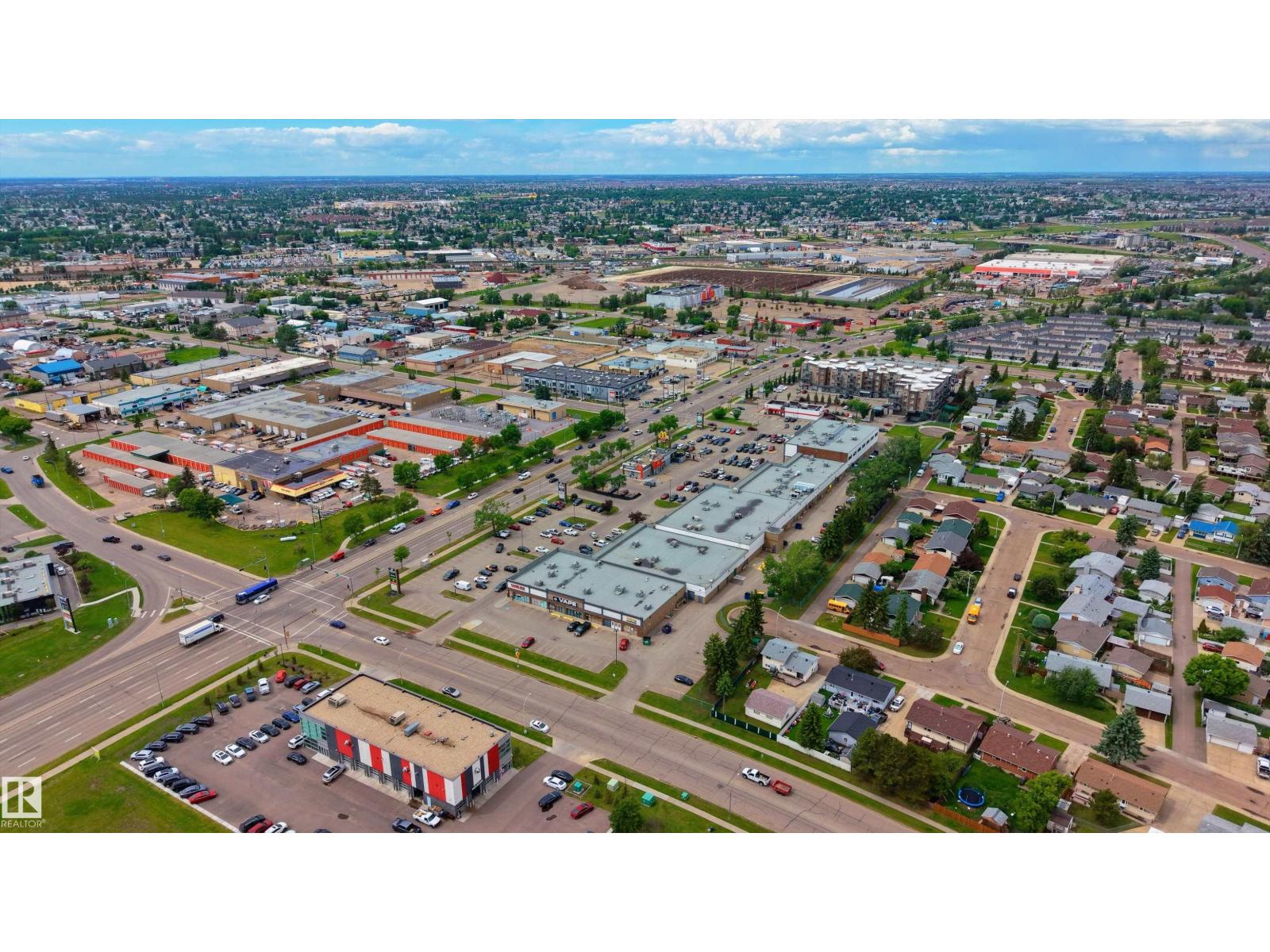 #2 4707 126 AV NW - 33