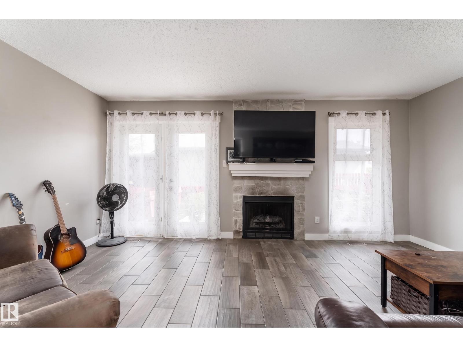 #2 4707 126 AV NW - 5