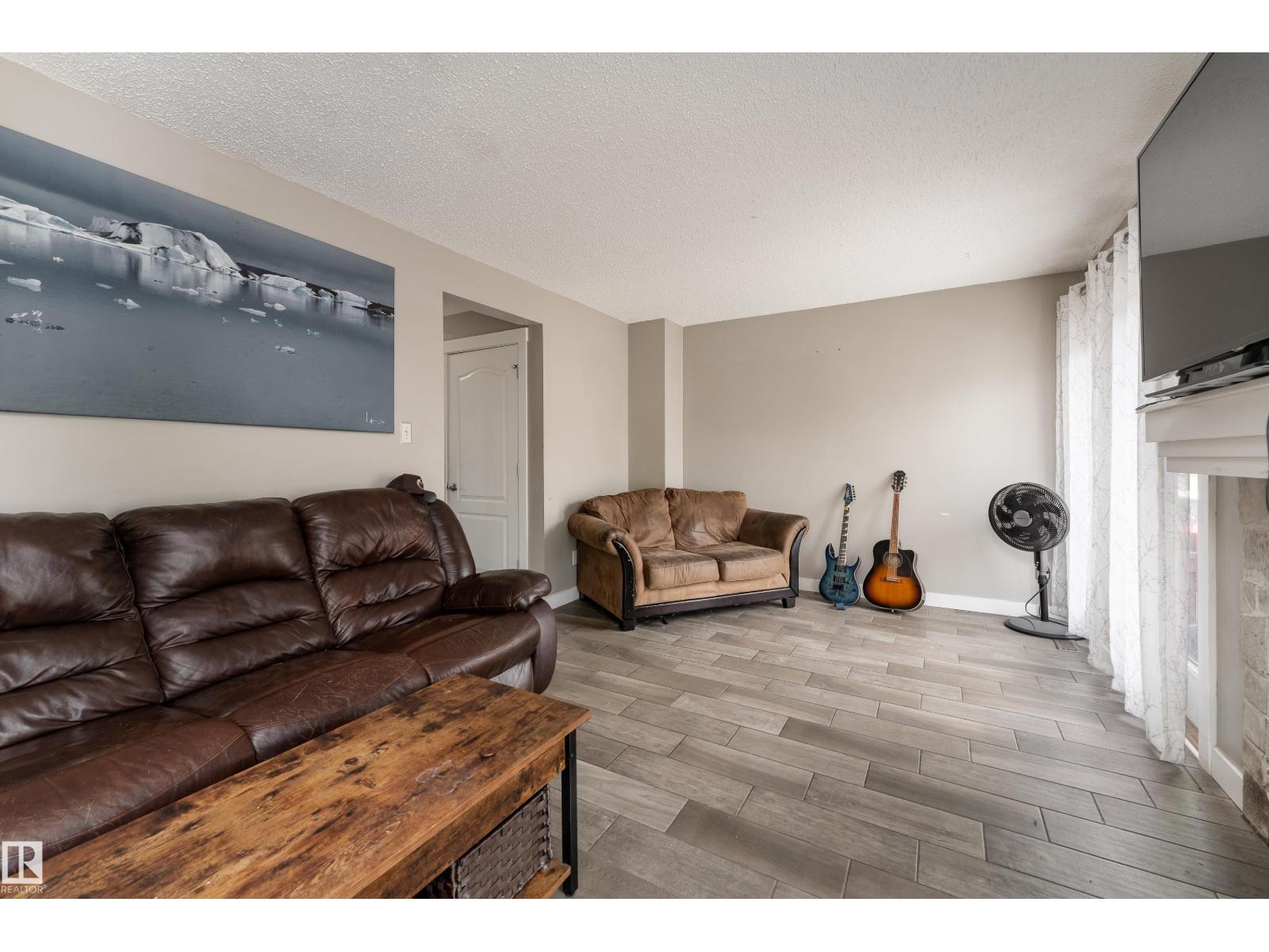 #2 4707 126 AV NW - 7