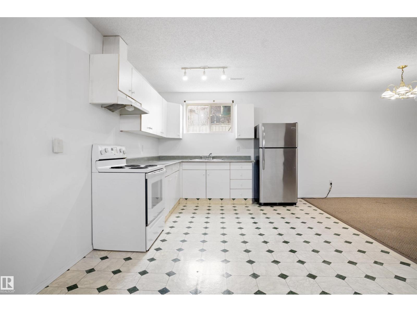 2915 151A AV NW - 25