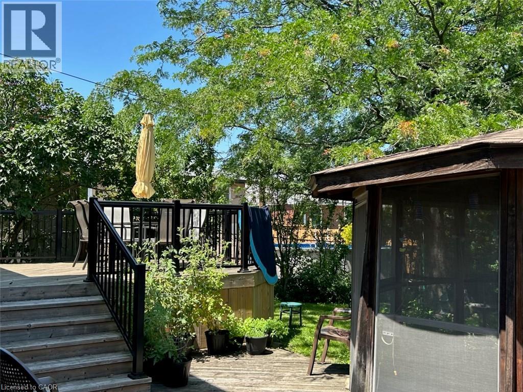 129 BROKER Drive - 32
