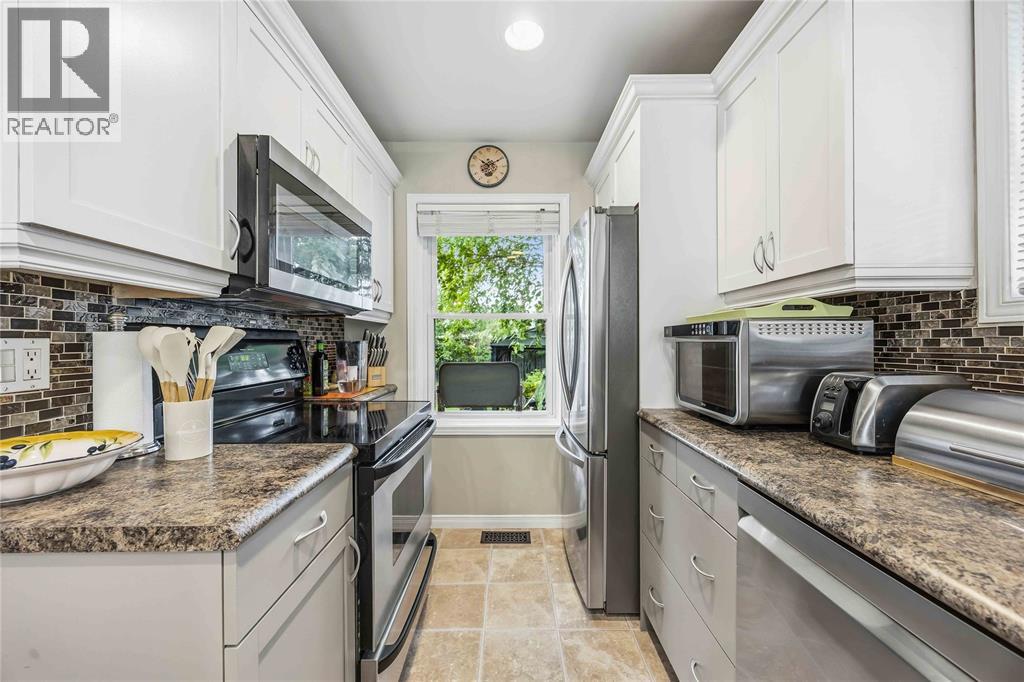 322 COBDEN STREET - 12