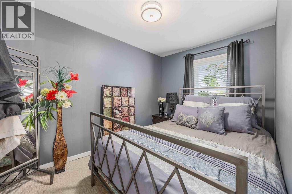 322 COBDEN STREET - 17