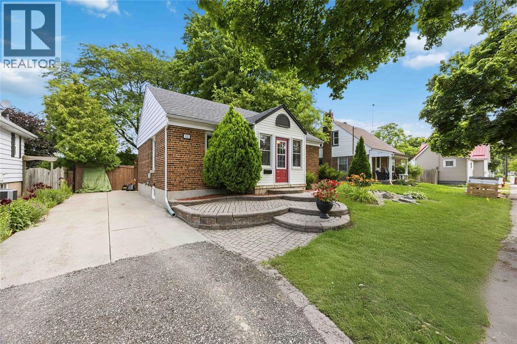 322 COBDEN STREET - 2