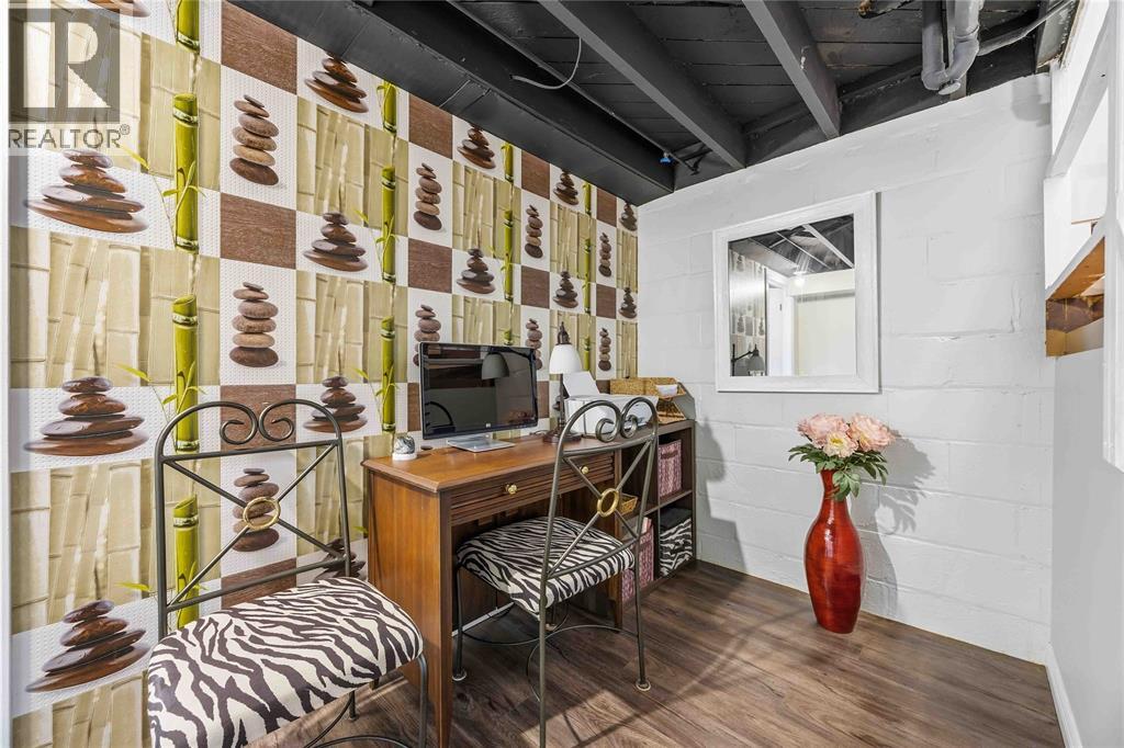 322 COBDEN STREET - 23