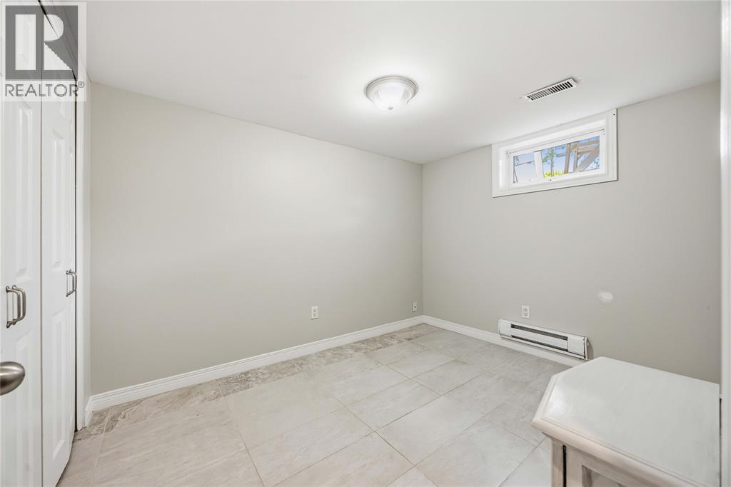322 COBDEN STREET - 25