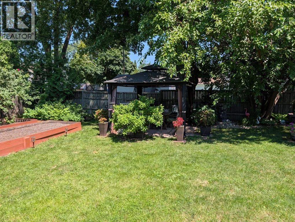 322 COBDEN STREET - 33