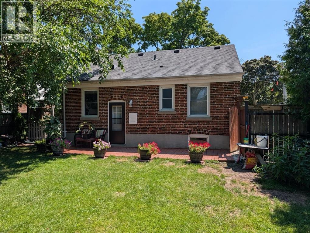 322 COBDEN STREET - 31