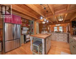 Full bathroom - 1495 6 Highway, Nakusp, BC V0G1R1 Photo 13
