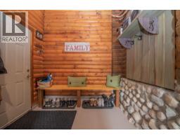 Primary Bedroom - 1495 6 Highway, Nakusp, BC V0G1R1 Photo 6