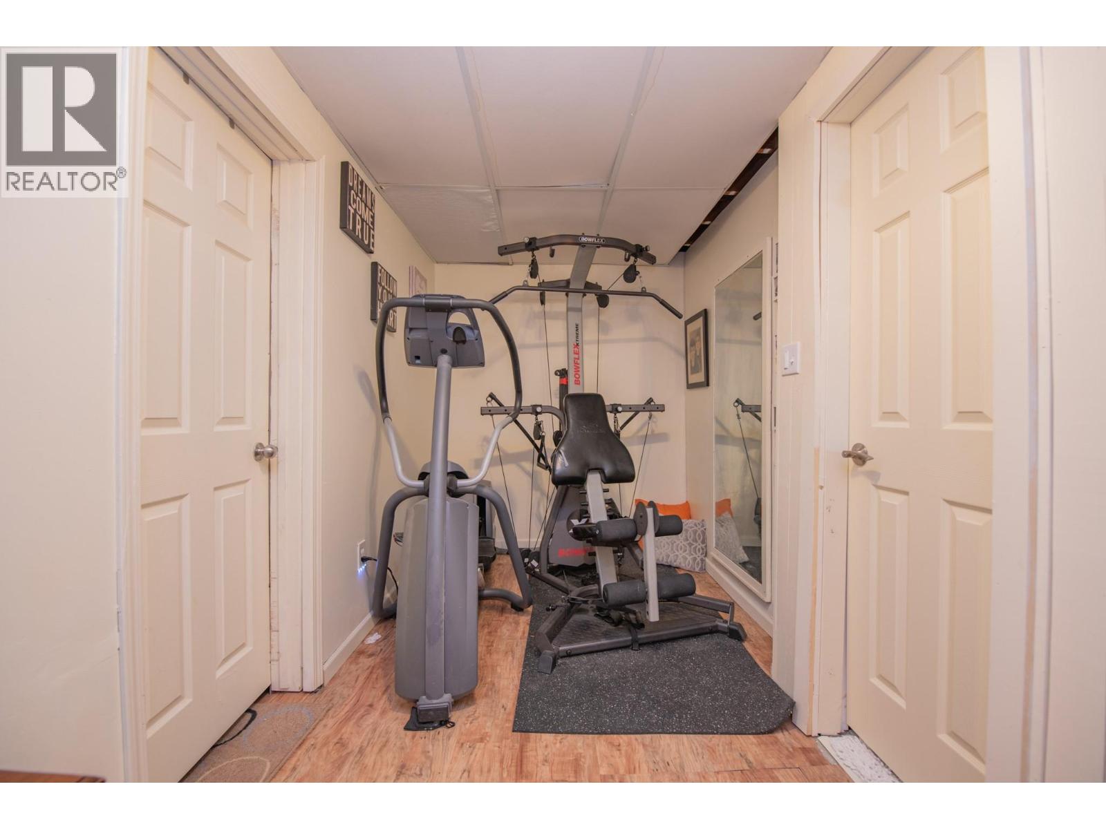 1495 6 Highway - 45