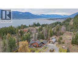 1495 6 Highway, Nakusp, BC V0G1R1 Photo 72