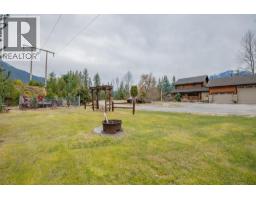 1495 6 Highway, Nakusp, BC V0G1R1 Photo 60