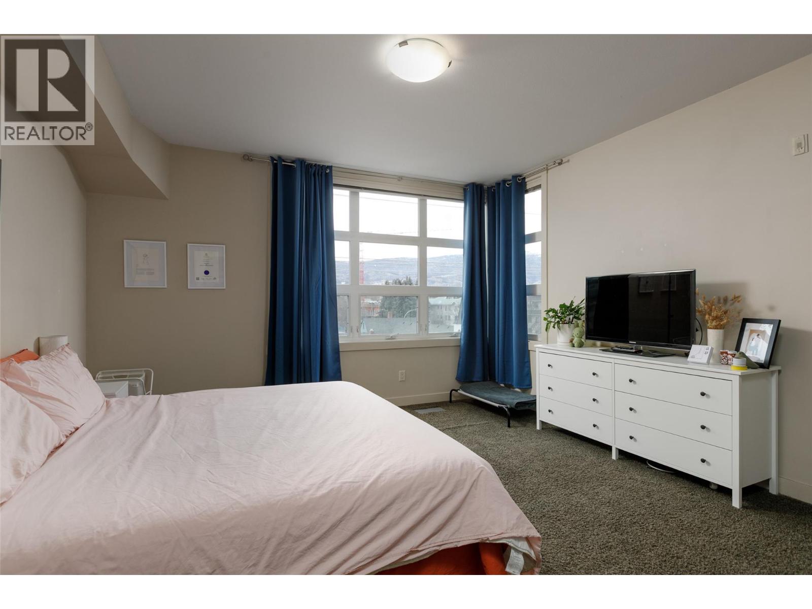 #203 700 Martin Avenue - 13