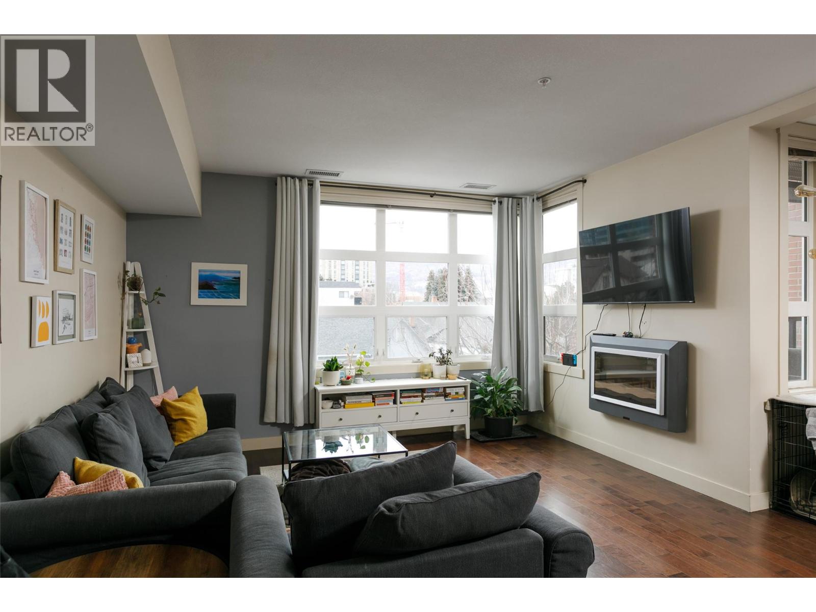 #203 700 Martin Avenue - 7