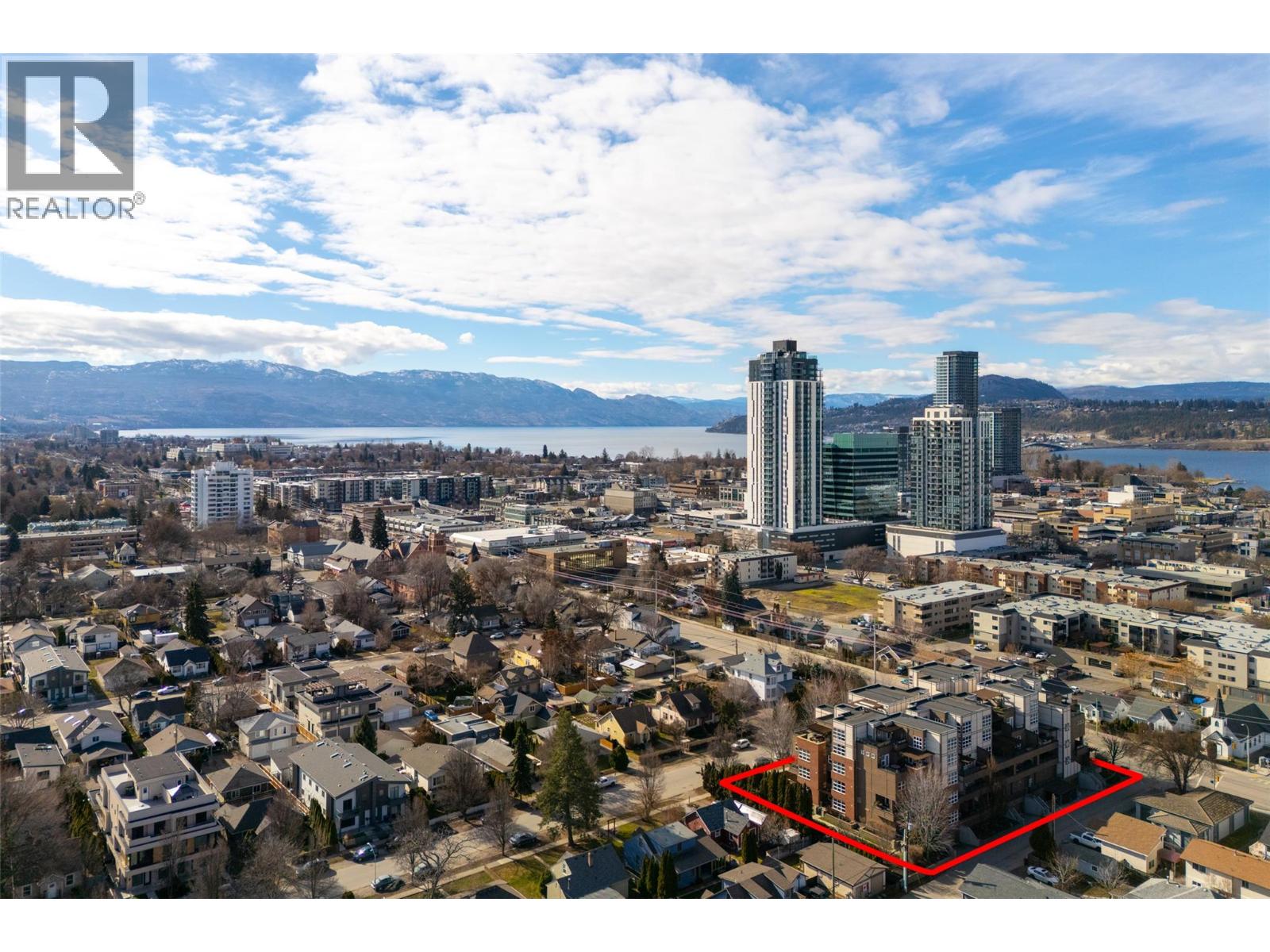 #203 700 Martin Avenue - 32