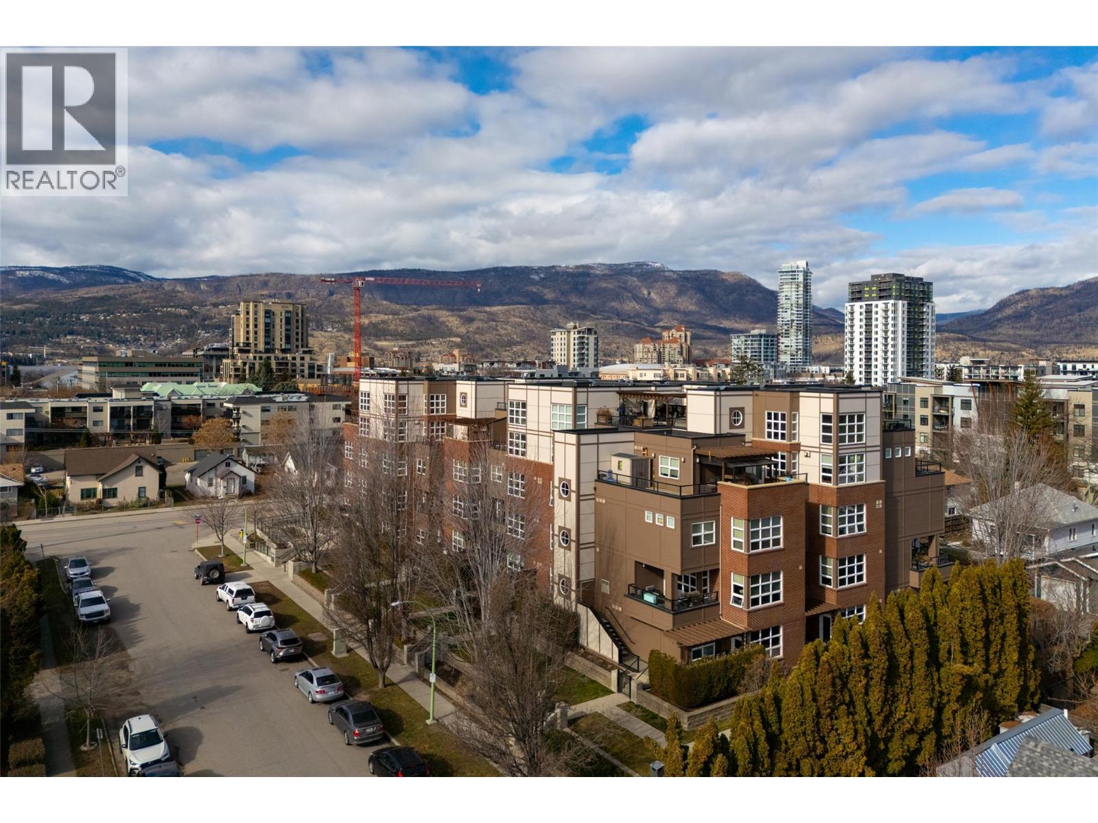 #203 700 Martin Avenue - 43