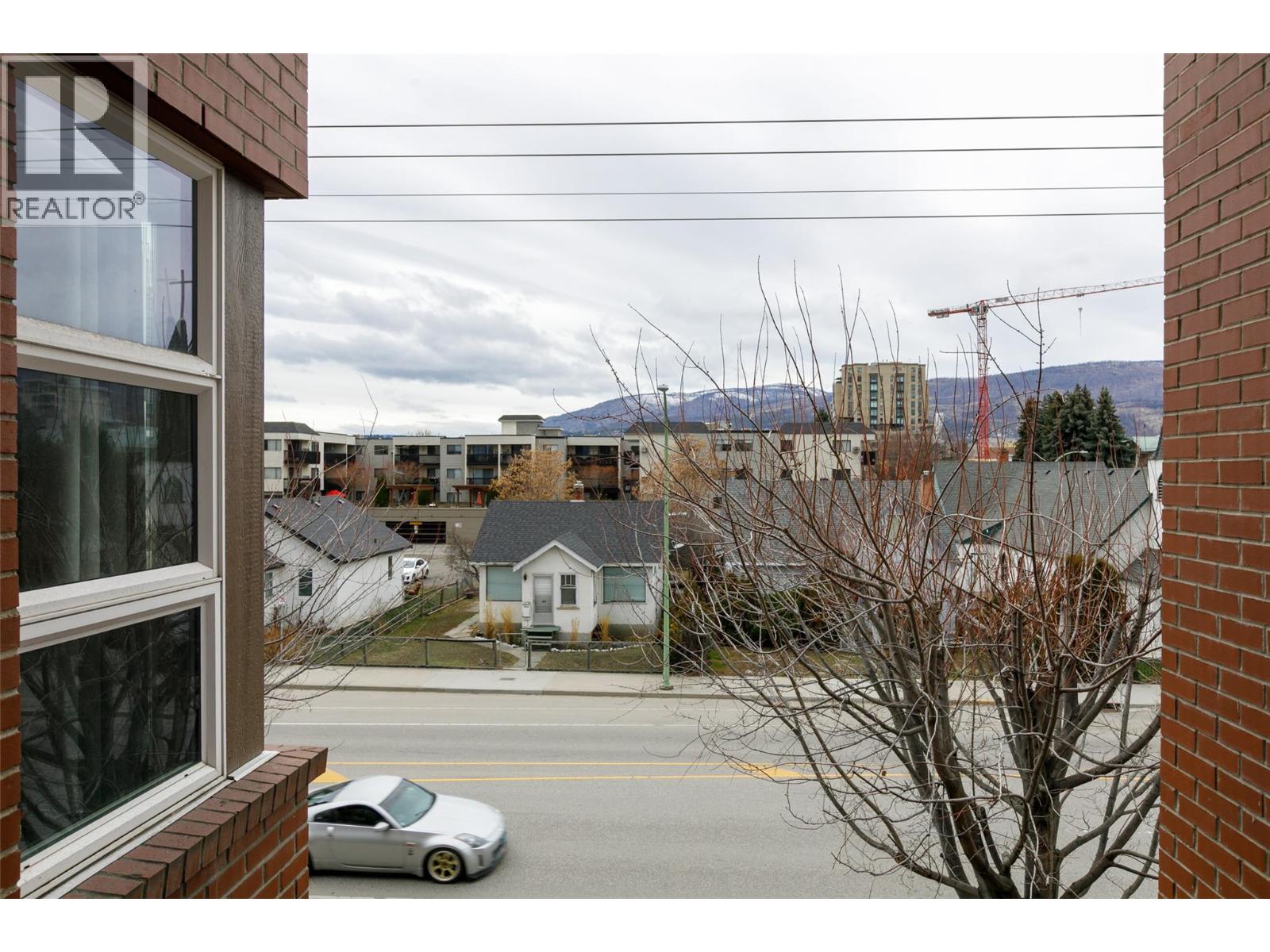 #203 700 Martin Avenue - 11