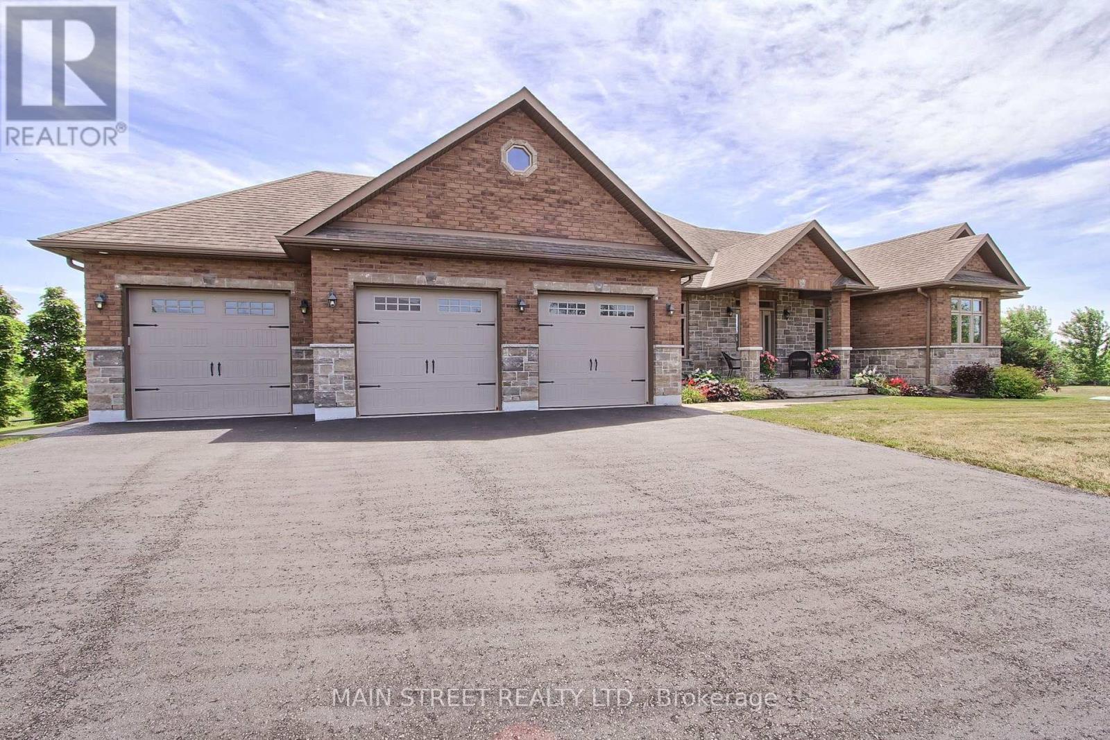 13 BROLLEY CRESCENT - 1