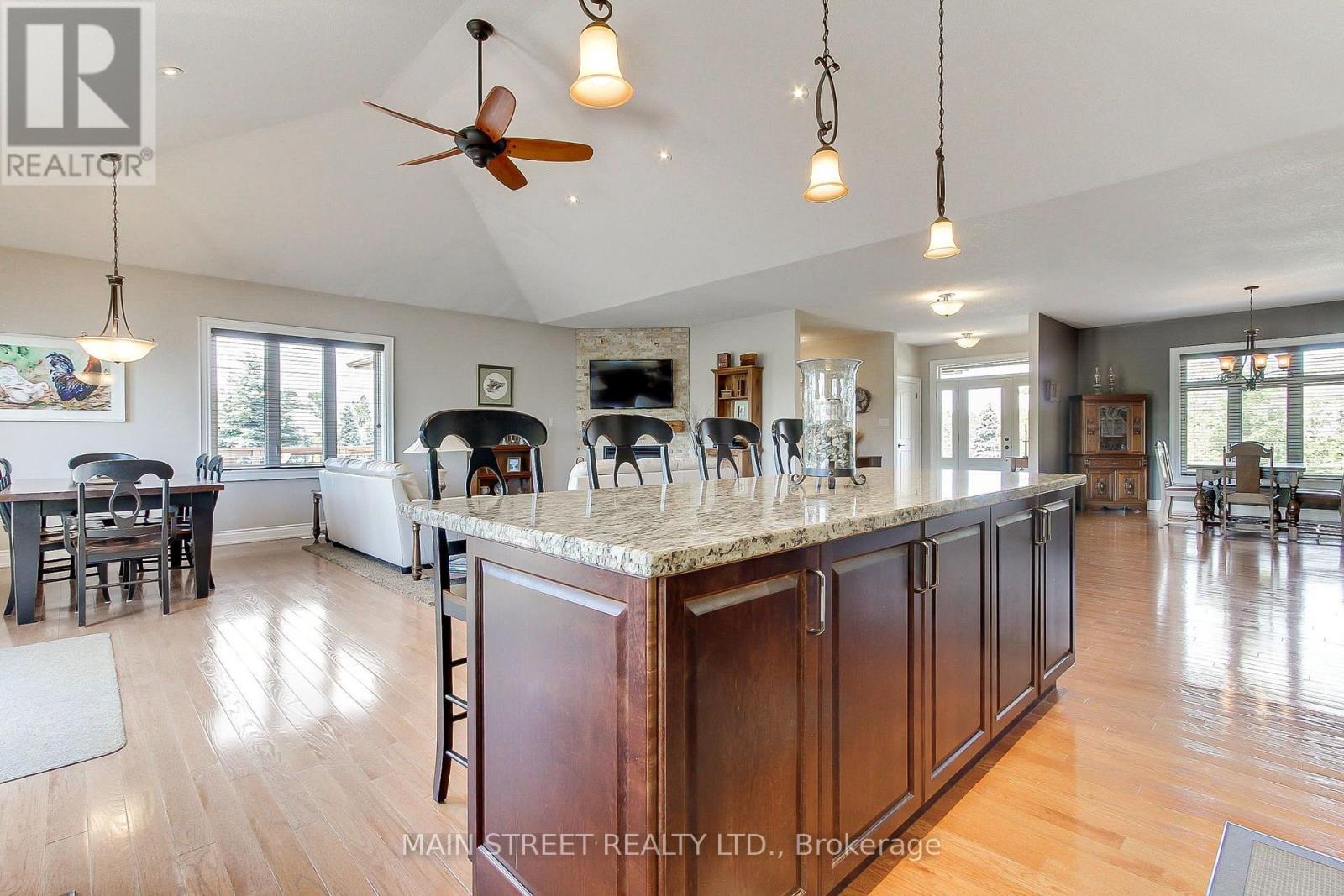 13 BROLLEY CRESCENT - 12