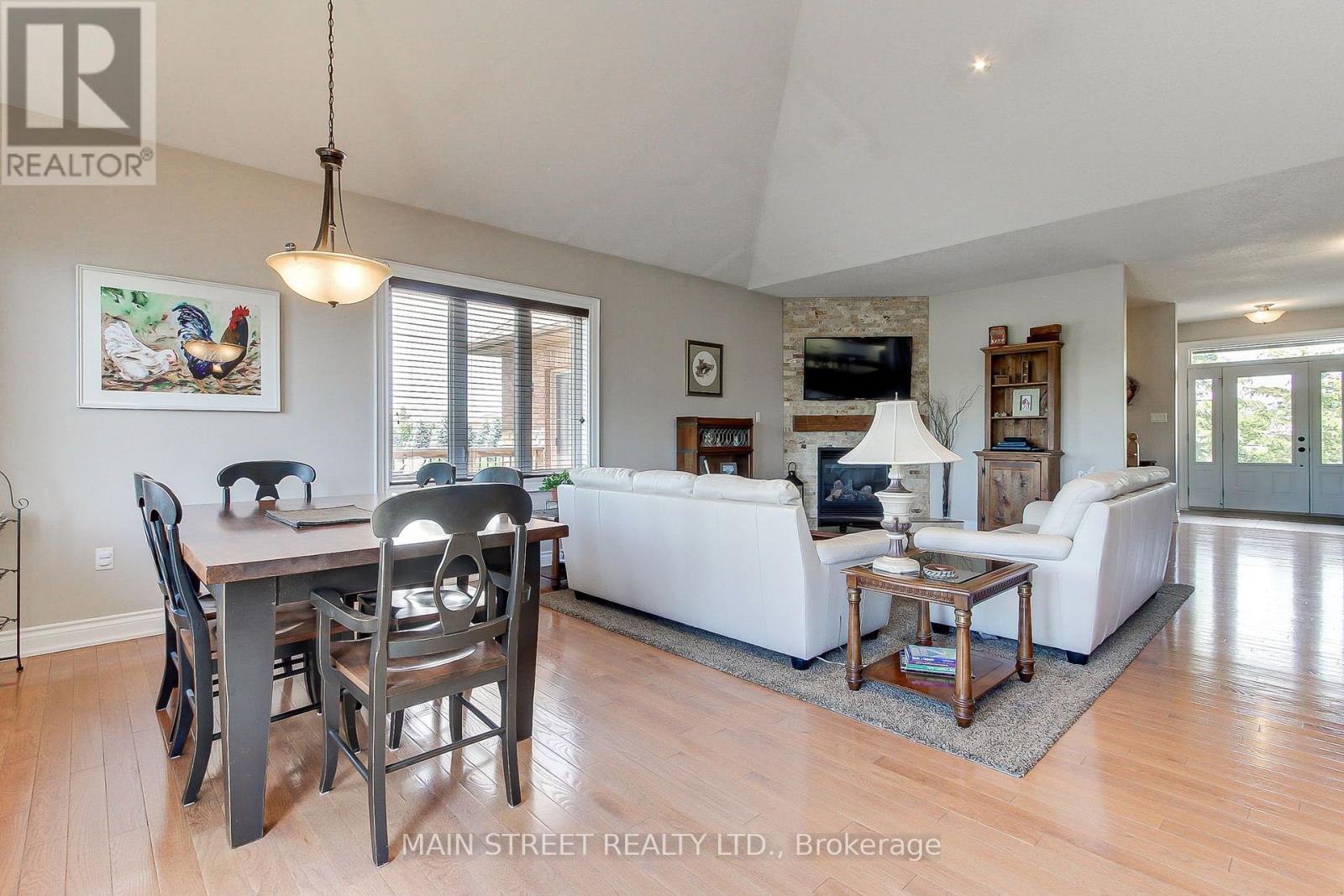 13 BROLLEY CRESCENT - 15