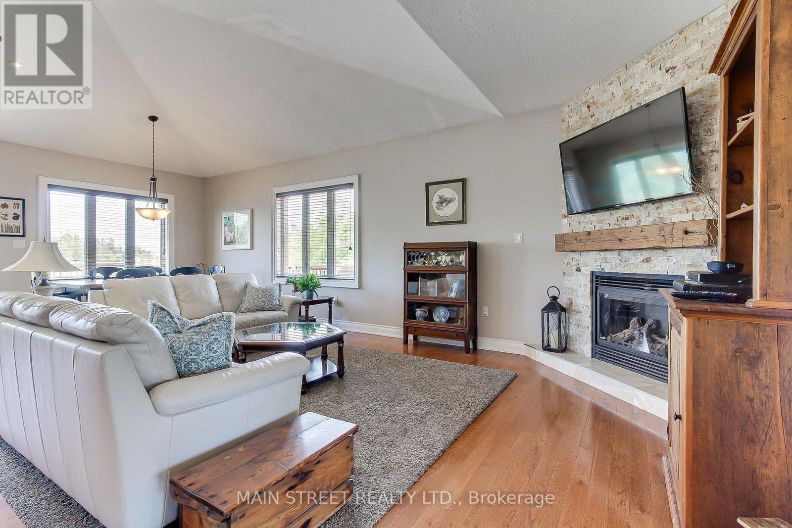13 BROLLEY CRESCENT - 17