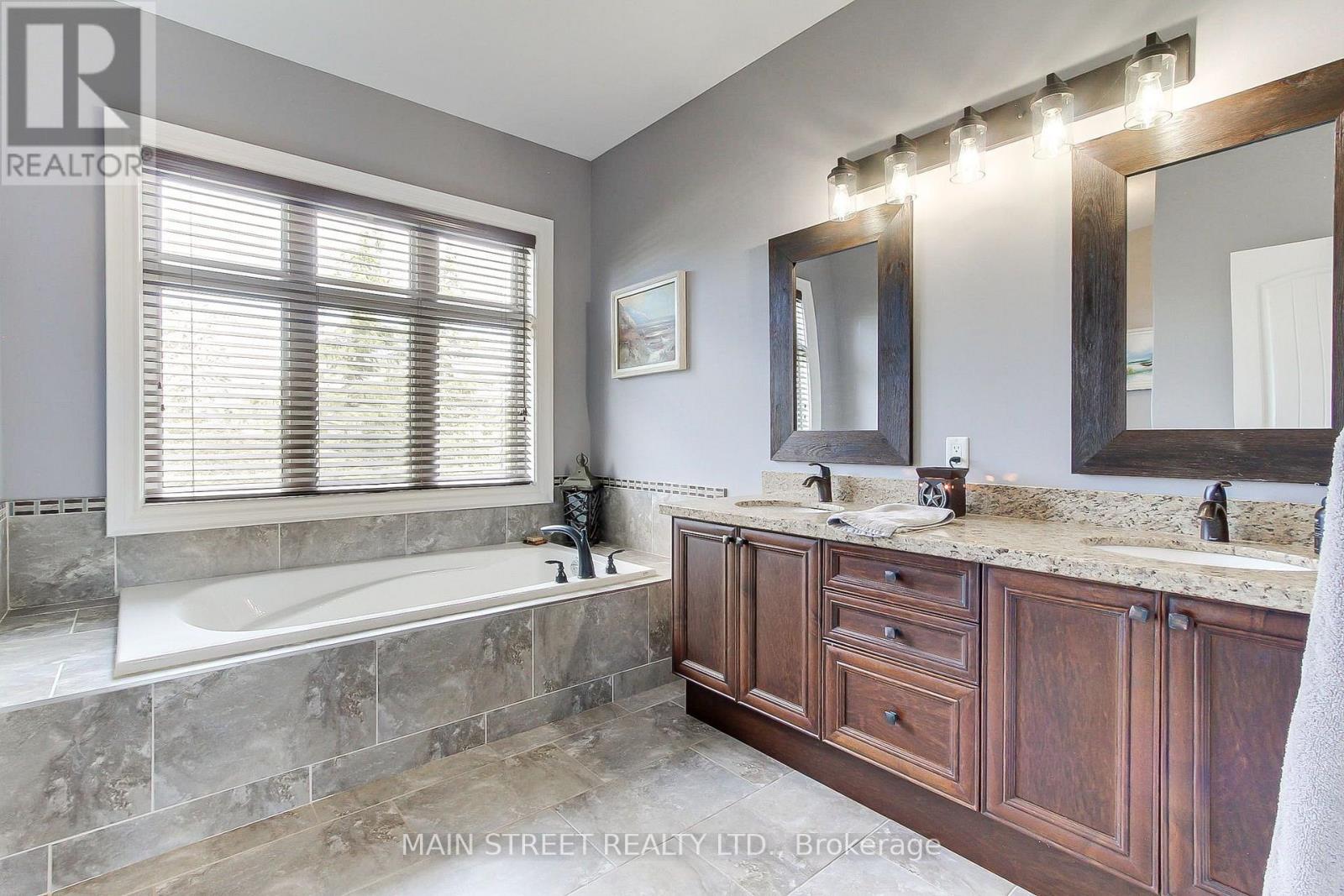 13 BROLLEY CRESCENT - 21