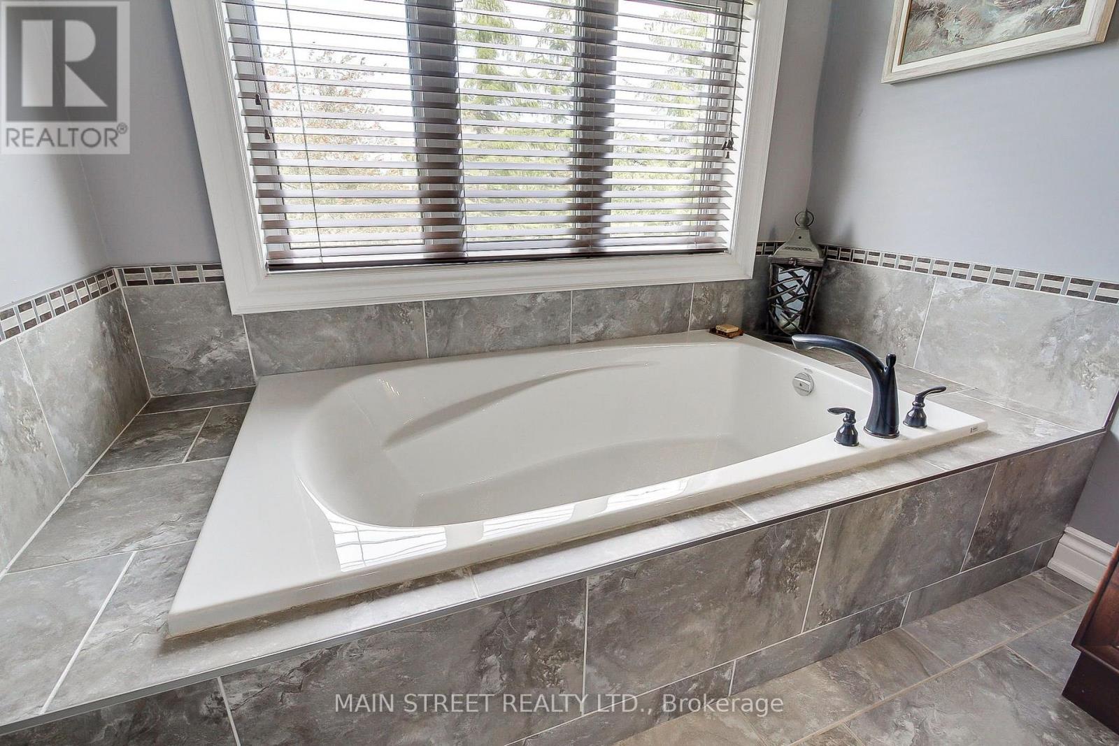13 BROLLEY CRESCENT - 22