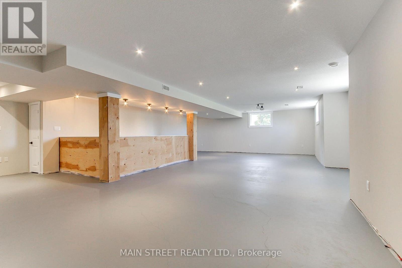 13 BROLLEY CRESCENT - 32