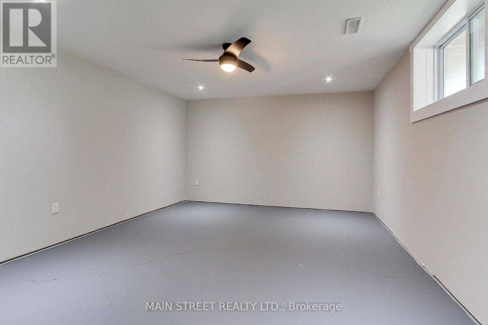 13 BROLLEY CRESCENT - 33