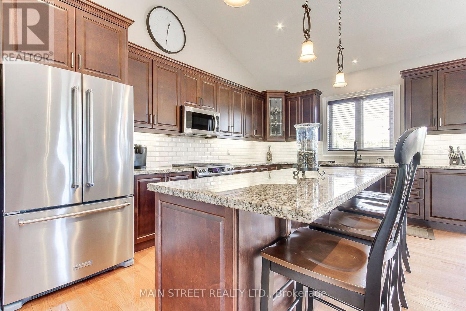 13 BROLLEY CRESCENT - 9