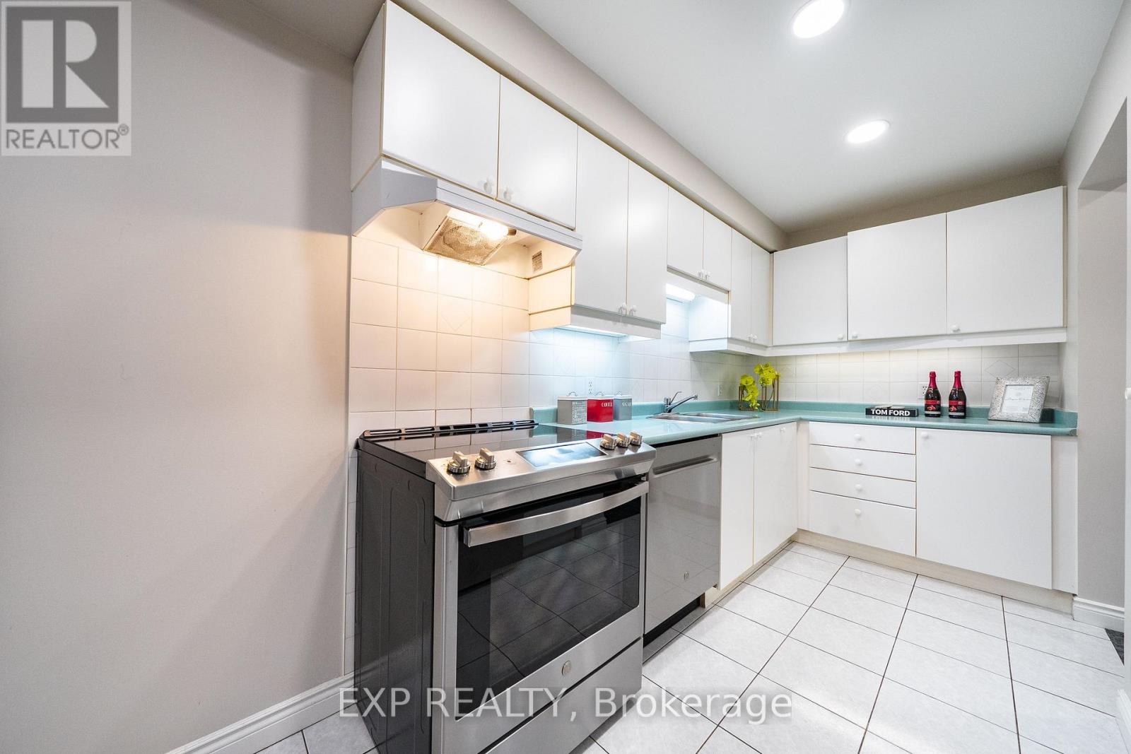 7 WETHERBY CIRCLE - Image 15